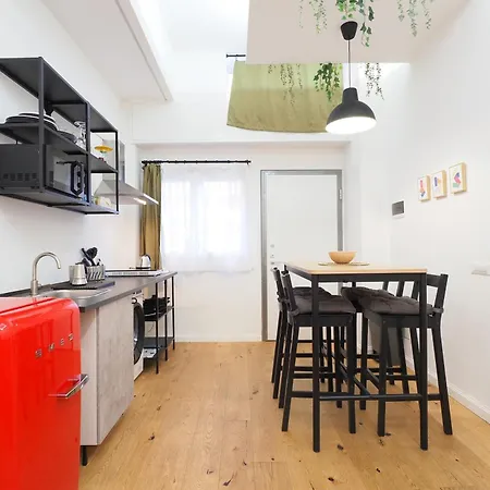 Primopiano - Gluck B Apartament *