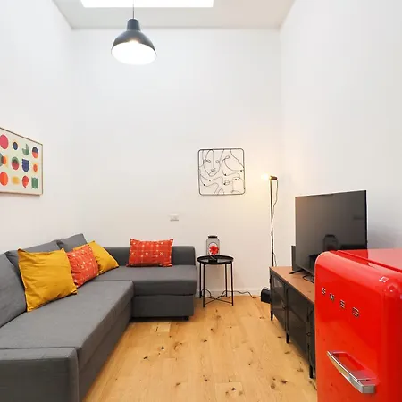 Primopiano - Gluck B Apartment *